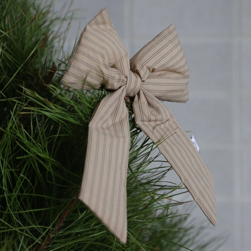Designstuff LUVA Tree Bow (clip)