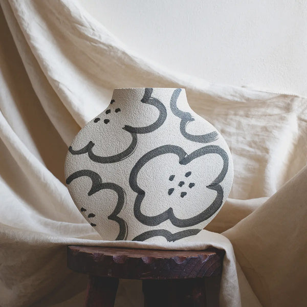 Ceramic Vase 'Camelia'