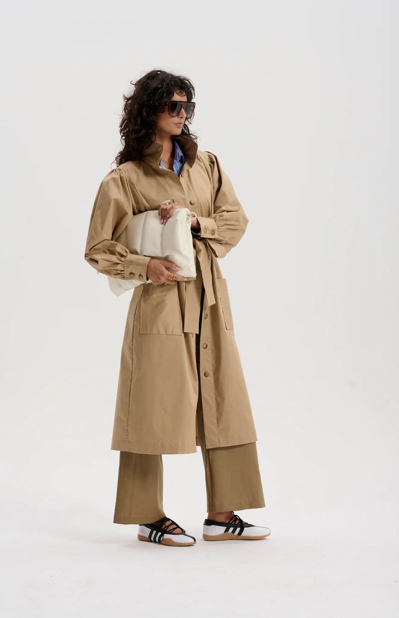 le stripe Trench with Storm Collar, Camel