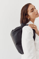 Vestirsi Allegra Black Knot Cresent Bag