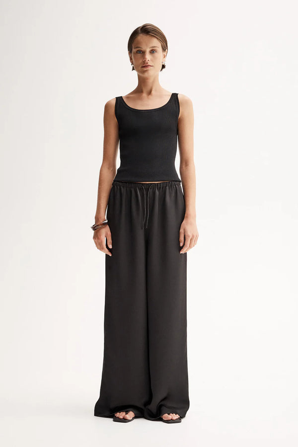 Elka Mina Pant, Black