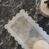 Palazzo Scalloped Bar, White Onyx