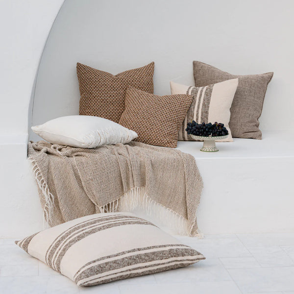 Eadie Solenne Throw, Natural