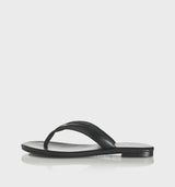 Alias Mae Henna Thong, Black