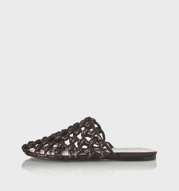 Alias Mae Hezu Mule, Chocolate