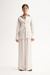 Elka Mina Pant, Ivory