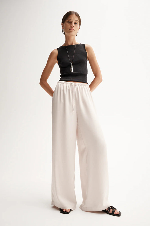 Elka Mina Pant, Ivory