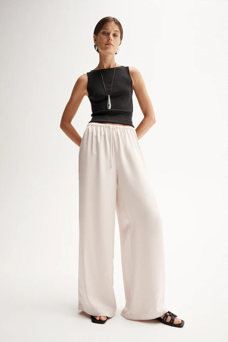 Elka Mina Pant, Ivory
