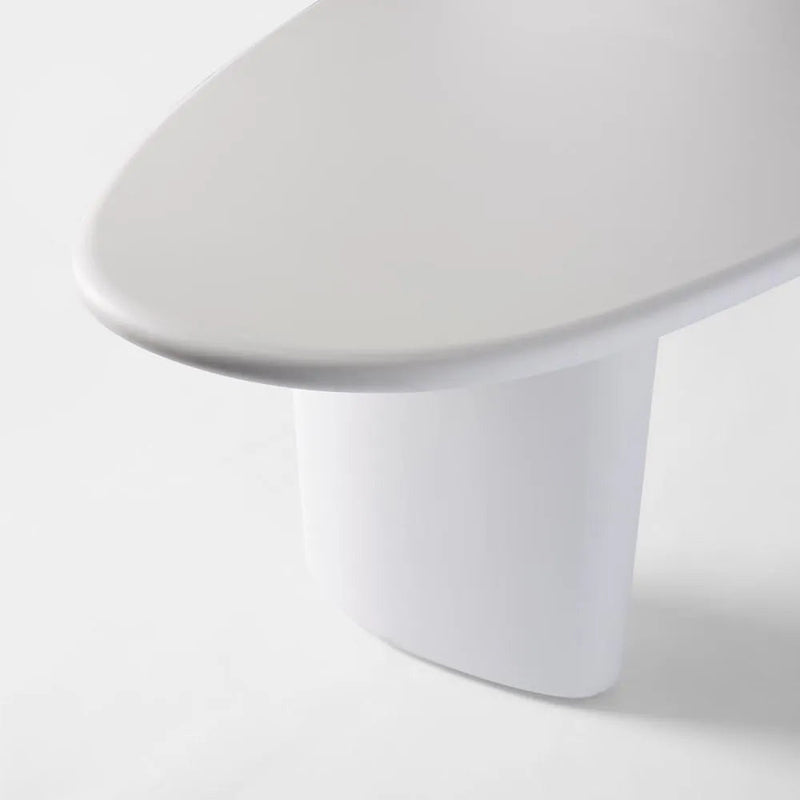Oko Dining Table, white