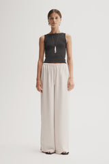 Elka Mina Pant, Ivory