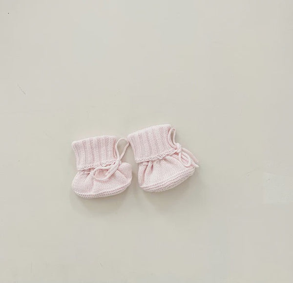 Cuff Newborn Lace Booties, Baby Pink