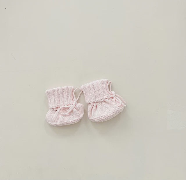 Cuff Newborn Lace Booties, Baby Pink