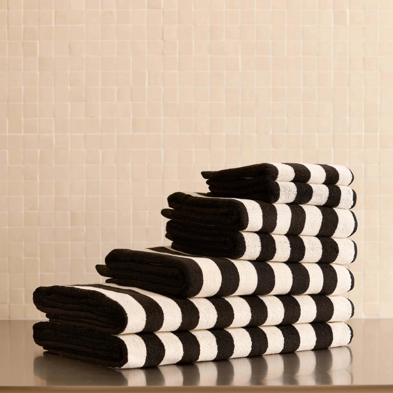 L&M Raye Noir Towel