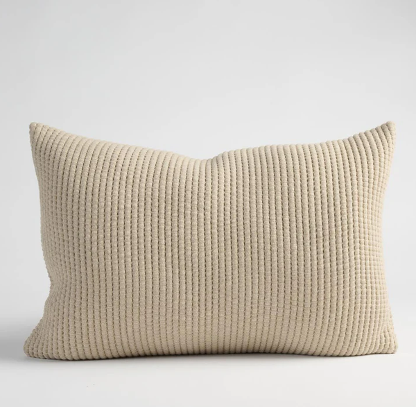 Eadie Favo Cushion, Natural