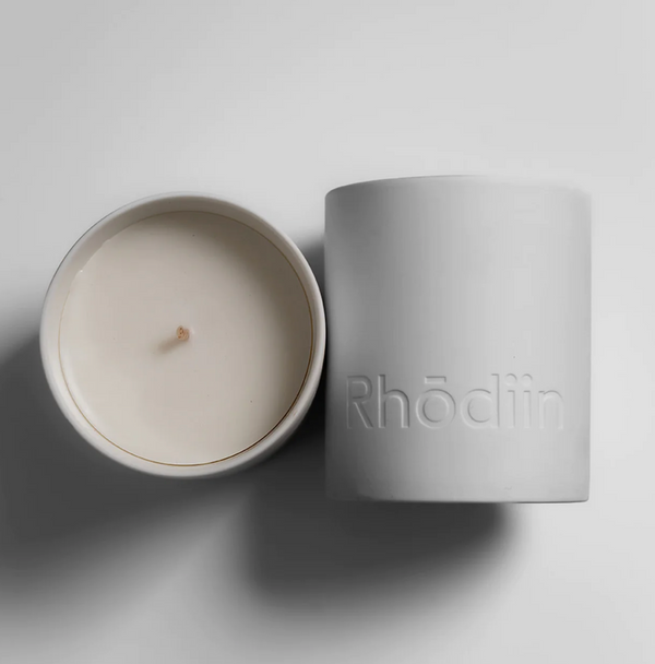 SOH Rhodiin Candle, Floriage