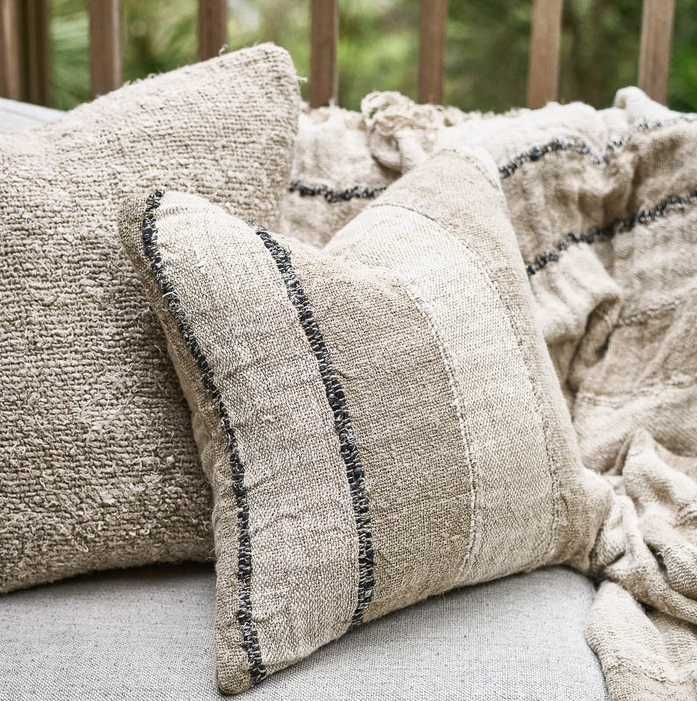 Eadie Retreat Cushion, Nat/Ivory/Black