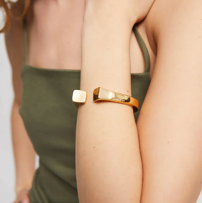 Uno de 50 Square End Spring Bracelet, Gold