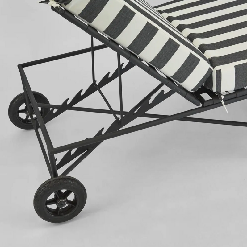 Sheffield Sun Lounge & Stripe Cushion