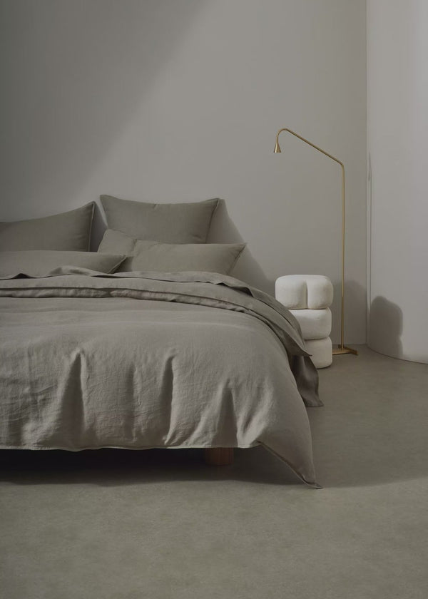 QB Ravello Linen Flat Sheet Caper